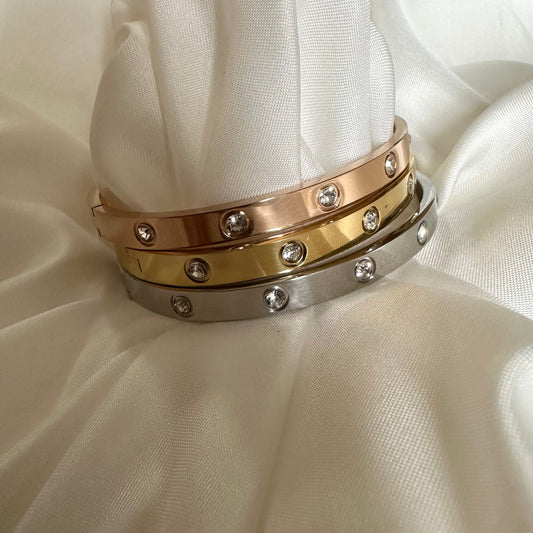 Intricate Bangle / Bracelet with Diamond