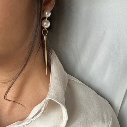 Lightweight Tassel Pearl Earrings